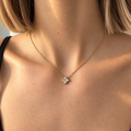 Collier trèfle blanc